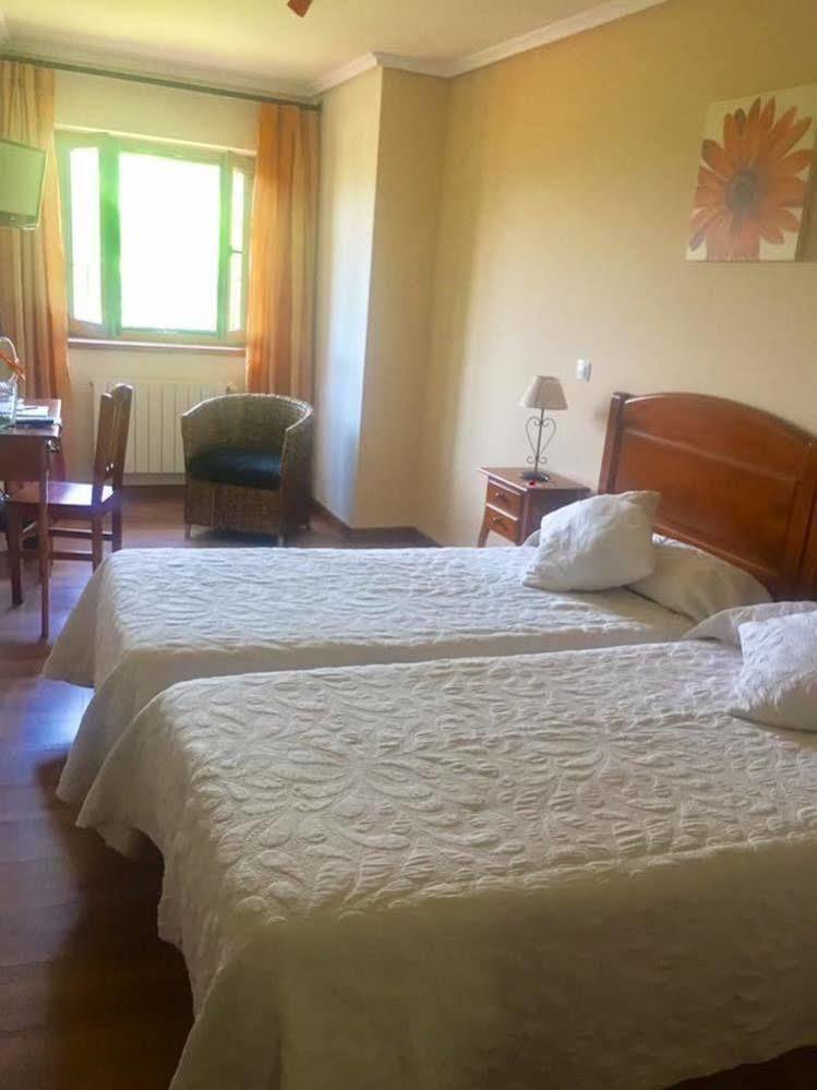 Posada De Villacarriedo Esterno foto