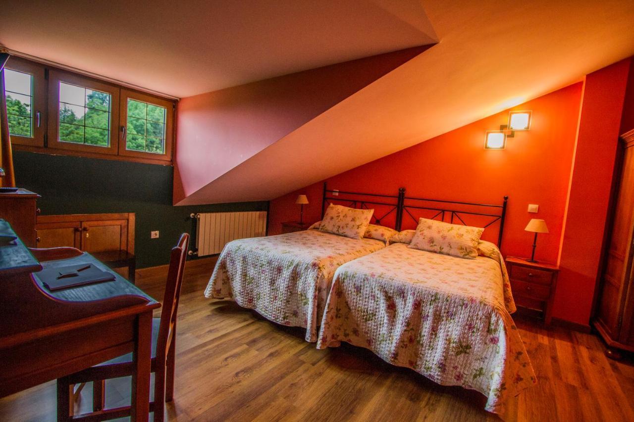 Posada De Villacarriedo Esterno foto